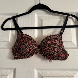 NWT Victoria’s Secret Padded Animal Print Bra 34A